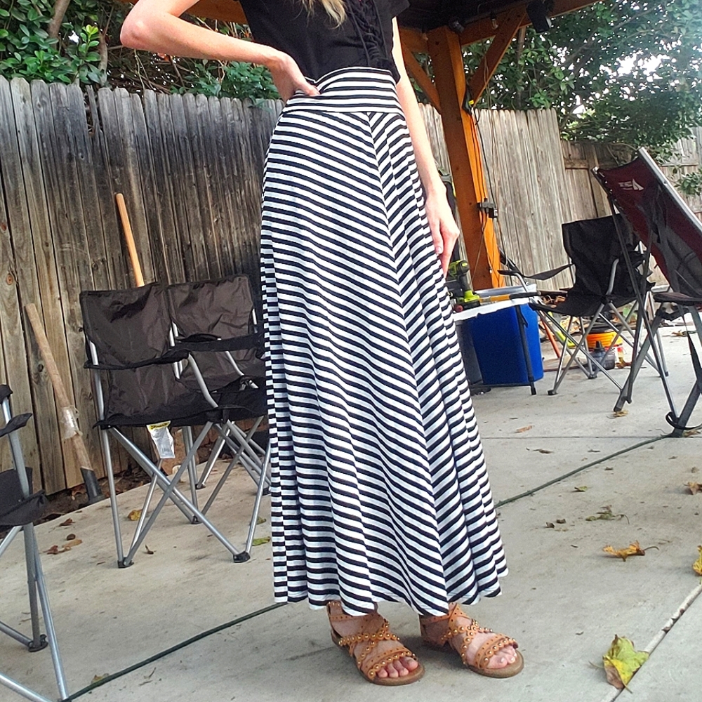 Flowy Maxi Skirt Black and White Diagonal Stripes